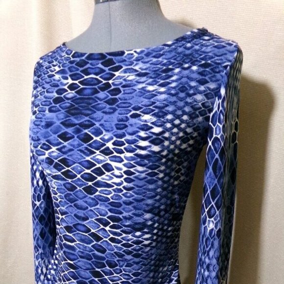 Snakeskin print Jersey T-shirt blouse XS Blue Black design Boat neck Long sleeve - Picture 5 of 9